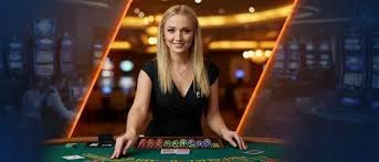 Opsi taruhan dan pembayaran di Three Card Poker